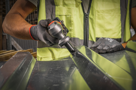 Аккумуляторные ножницы по металлу Milwaukee M12 FNB16-0X FUEL (Арт. 4933479618)