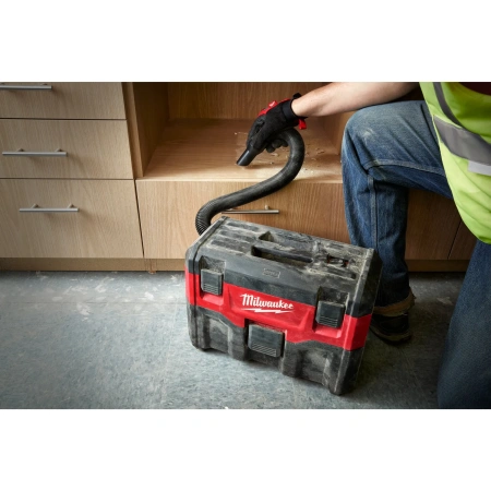 Аккумуляторный пылесос для воды и сухого мусора Milwaukee M18 VC2-0  (Арт. 4933464029)