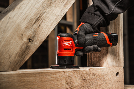 Аккумуляторная вибрационная шлифовальная машина Milwaukee M12 FDSS-422X (Арт. 4933479681)