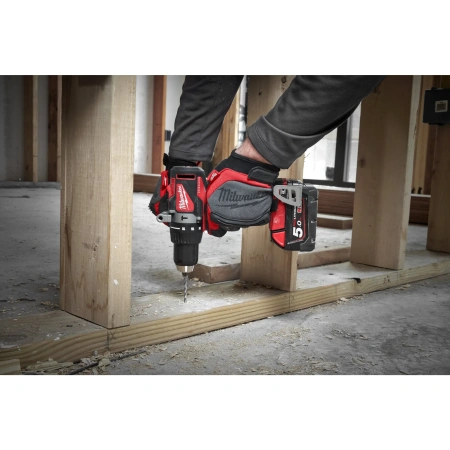 Аккумуляторная ударная дрель-шуруповерт Milwaukee M18 BLPD2-502X  (Арт. 4933464517)