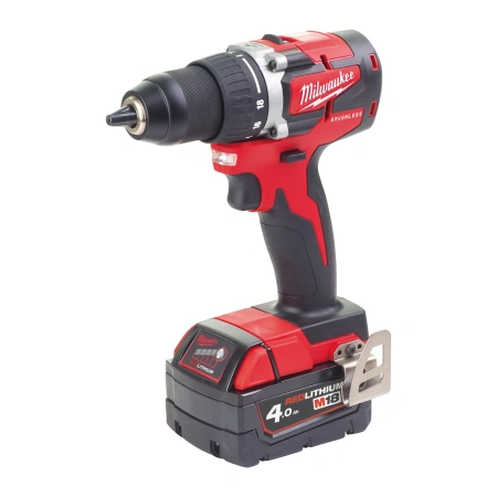 Аккумуляторная безударная дрель-шуруповерт Milwaukee M18 CBLDD-402C  (Арт. 4933464539)