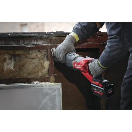 Аккумуляторная сабельная пила Milwaukee M18 FSX-121C FUEL SUPER SAWZALL  (Арт. 4933464484)