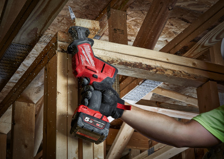 Аккумуляторная компактная сабельная пила Milwaukee M18 FHZ-0 FUEL (Арт. 4933498064)