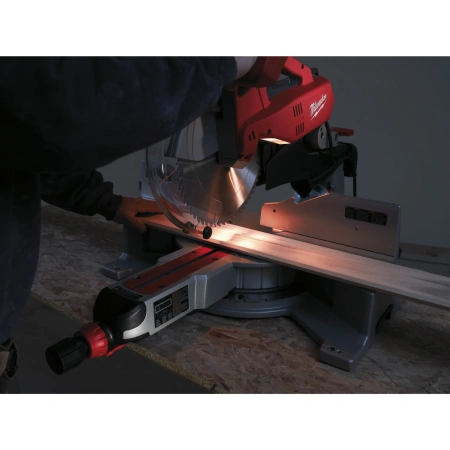 Торцовочная пила Milwaukee MS 304 DB  (Арт. 4933471052)