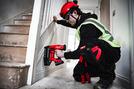 Аккумуляторный гвоздезабиватель(нейлер) с прямым магазином Milwaukee M18 FN16GS-0X FUEL (Арт. 4933493353)
