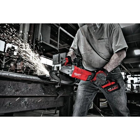 Аккумуляторная углошлифовальная машина (УШМ, Болгарка) Milwaukee M18 FLAG230 XPDB-121C FUEL 230мм  (Арт. 4933464115)