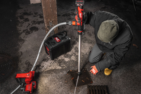 Аккумуляторный насос для перекачки воды Milwaukee M12 BSWP-601 (Арт. 4933479640)